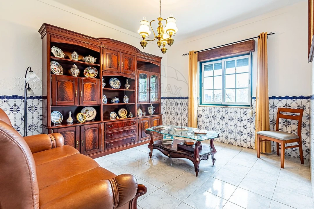 Moradia T2 para Venda em Aveiras de Cima Foto 18