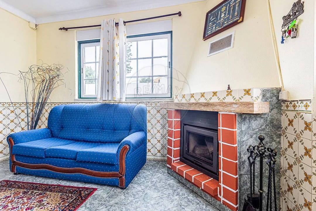 Moradia T2 para Venda em Aveiras de Cima Foto 1