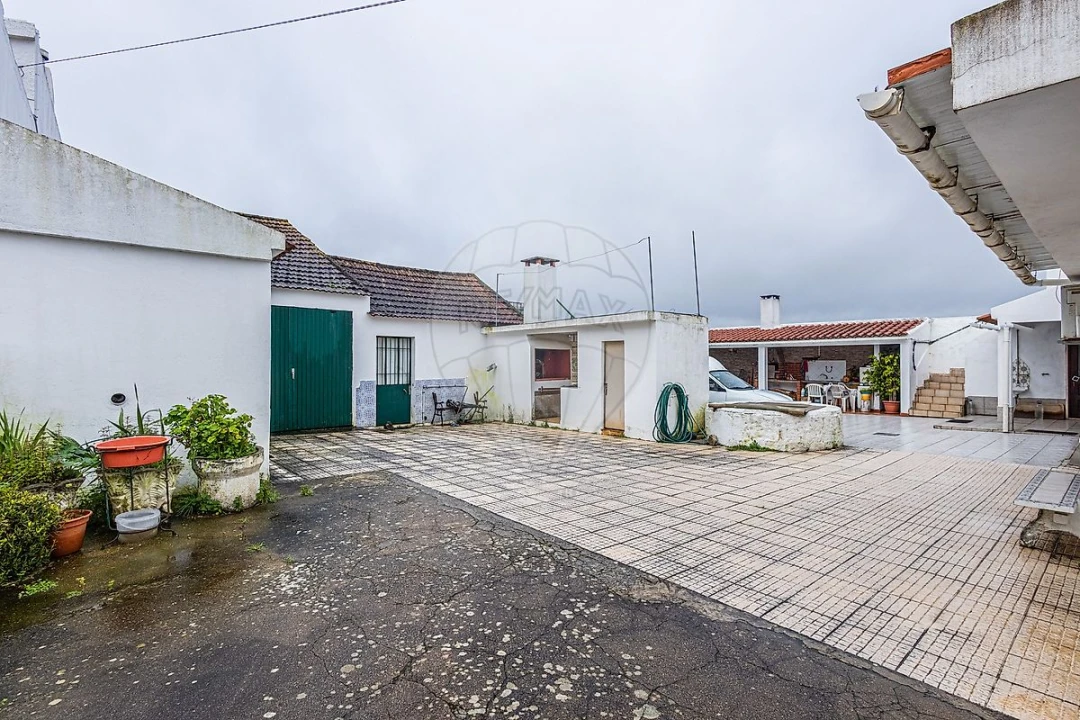 Moradia T2 para Venda em Aveiras de Cima Foto 14