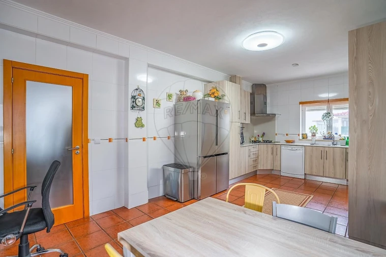 Moradia T3 para Venda em Rio Maior Foto 2