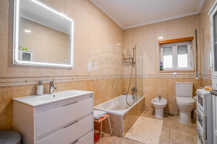 Moradia T3 para Venda em Rio Maior Foto 13