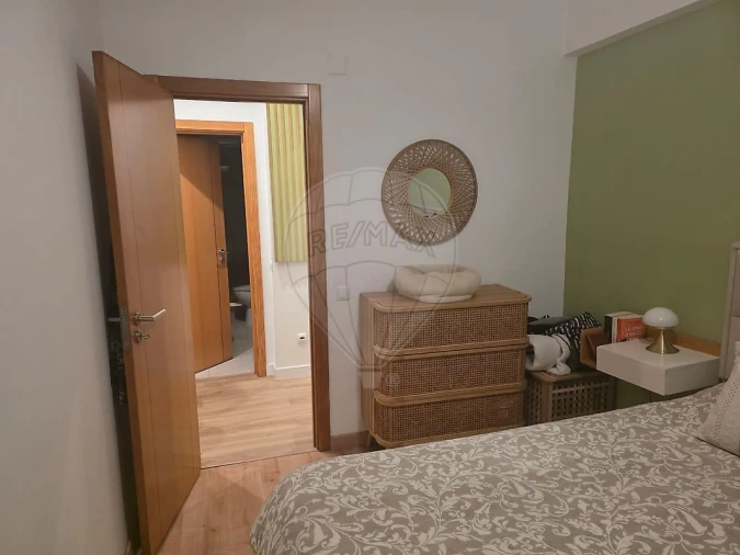 Apartamento T2 para Venda em Laranjeiro e Feijó Foto 1