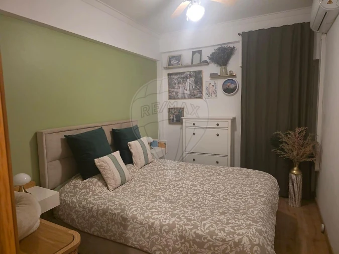 Apartamento T2 para Venda em Laranjeiro e Feijó Foto 2