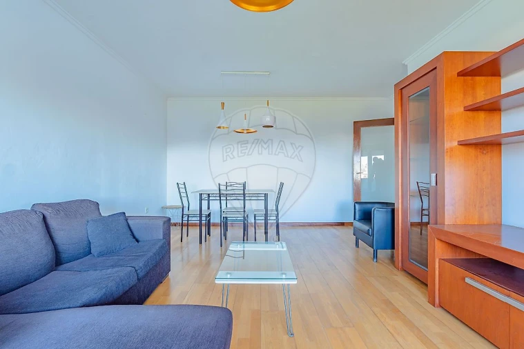 Apartamento T1 para Arrendamento em Paranhos Foto 12