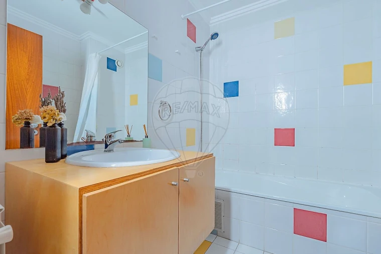 Apartamento T1 para Arrendamento em Paranhos Foto 6