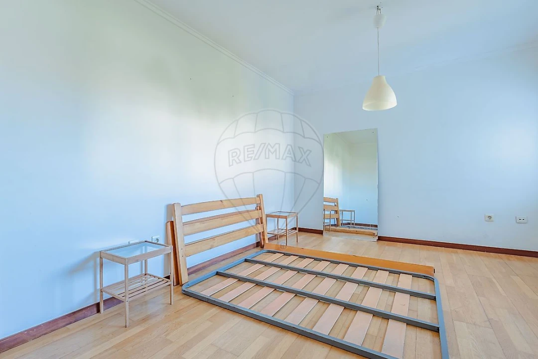 Apartamento T1 para Arrendamento em Paranhos Foto 2