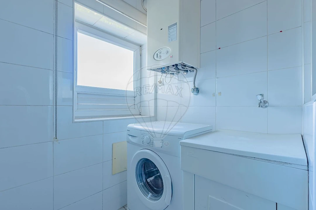 Apartamento T1 para Arrendamento em Paranhos Foto 10