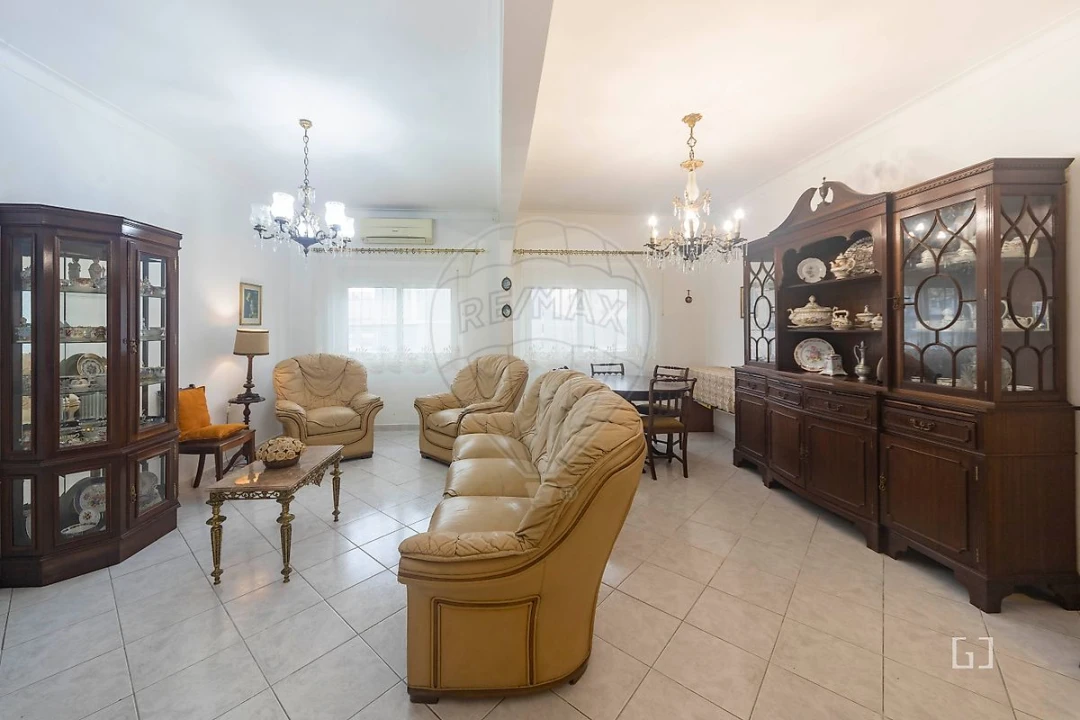 Apartamento T2 para Venda em Laranjeiro e Feijó Foto 26