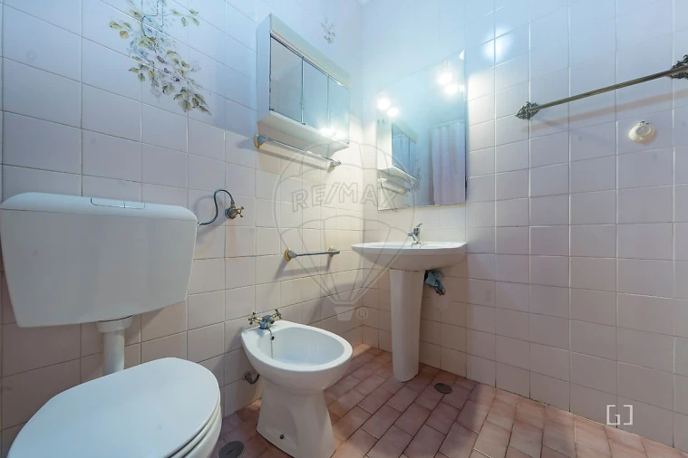 Apartamento T2 para Venda em Laranjeiro e Feijó Foto 10