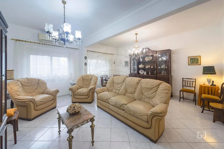 Apartamento T2 para Venda em Laranjeiro e Feijó Foto 13