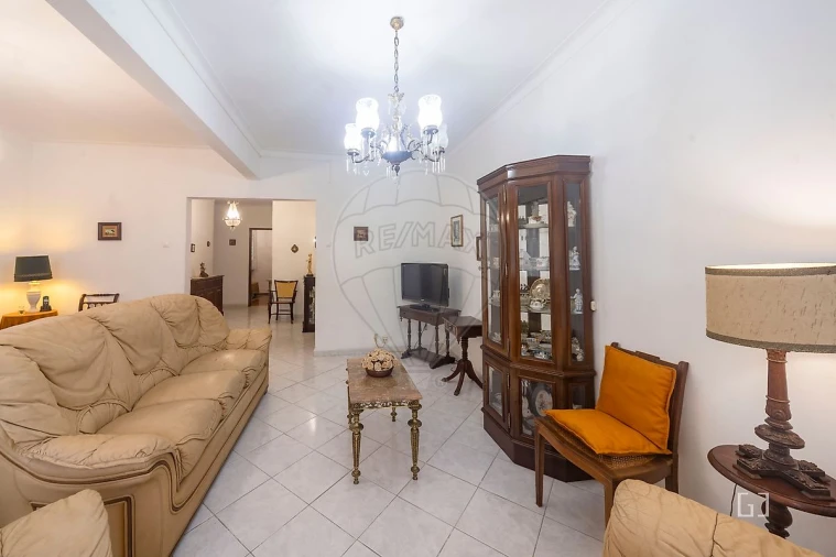 Apartamento T2 para Venda em Laranjeiro e Feijó Foto 11