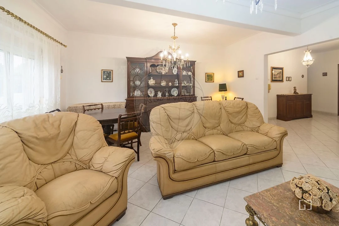 Apartamento T2 para Venda em Laranjeiro e Feijó Foto 12