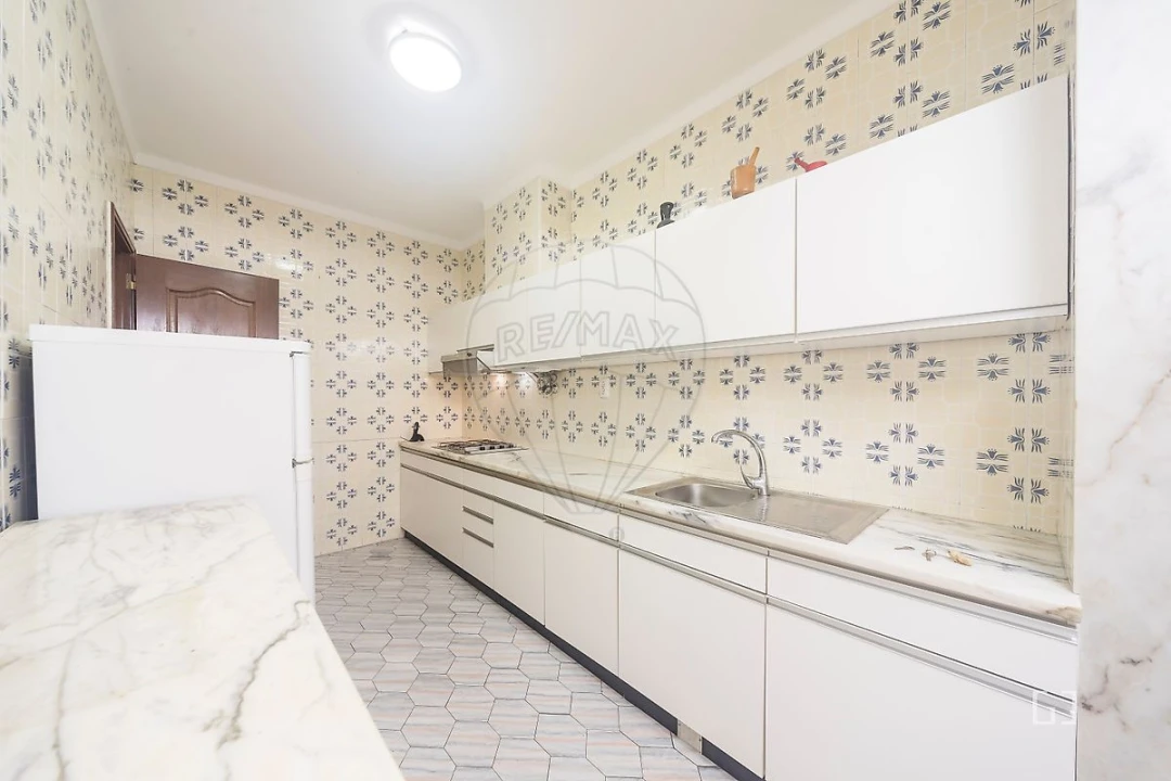 Apartamento T2 para Venda em Laranjeiro e Feijó Foto 27