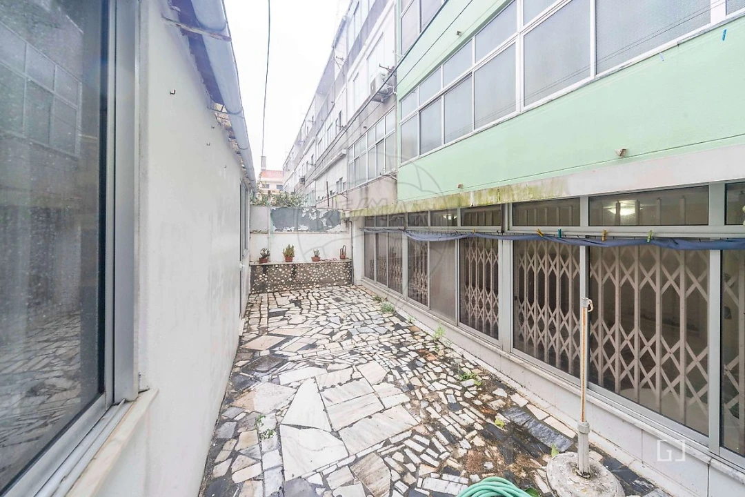 Apartamento T2 para Venda em Laranjeiro e Feijó Foto 23