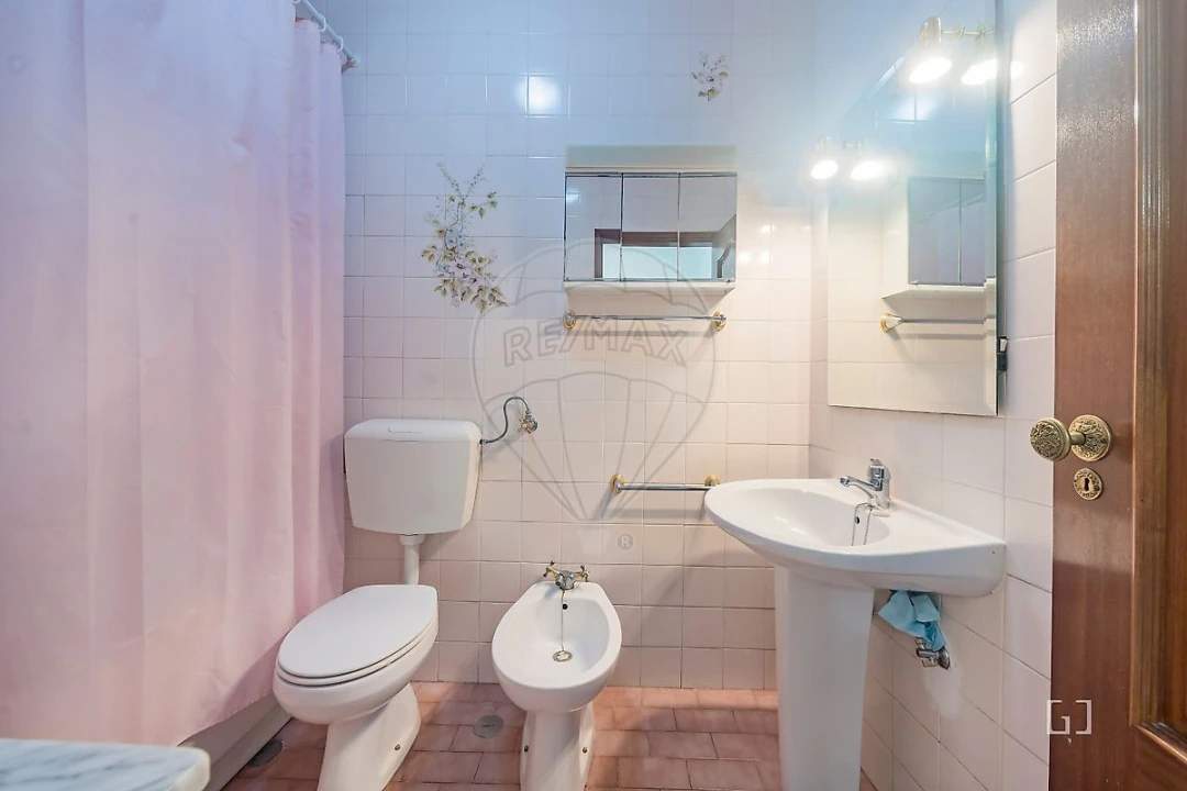 Apartamento T2 para Venda em Laranjeiro e Feijó Foto 8