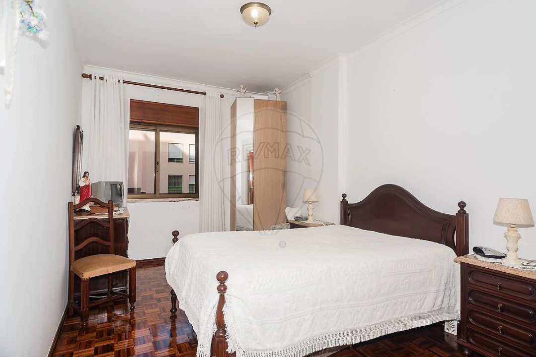 Apartamento T3 para Venda em Rio de Mouro Foto 1