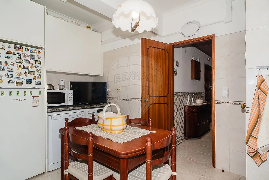 Apartamento T3 para Venda em Rio de Mouro Foto 16