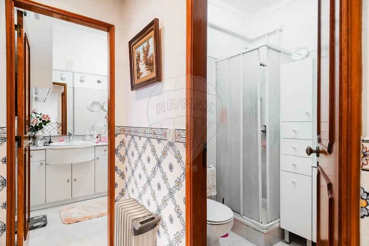 Apartamento T3 para Venda em Rio de Mouro Foto 10