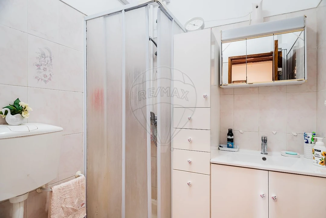 Apartamento T3 para Venda em Rio de Mouro Foto 8