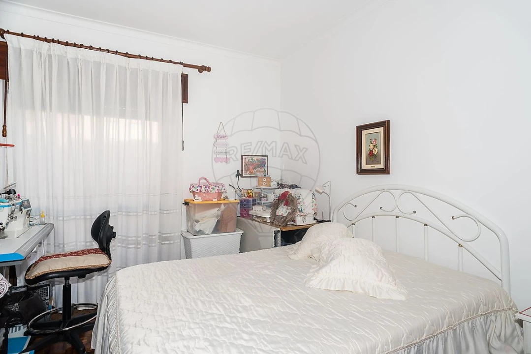 Apartamento T3 para Venda em Rio de Mouro Foto 23