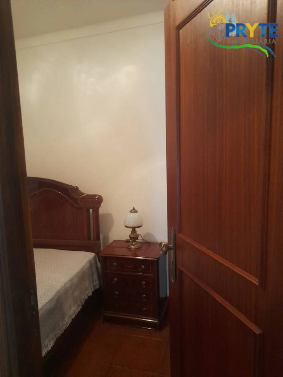 Moradia T3 para Venda em Castanheira de Pêra e Coentral Foto 13