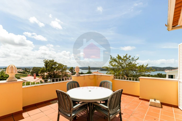 Moradia T4 para Venda em Nadadouro Foto 1