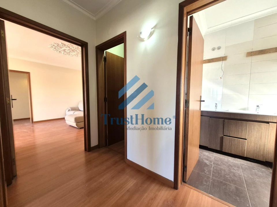 Apartamento T2 para Venda em Queluz e Belas Foto 12