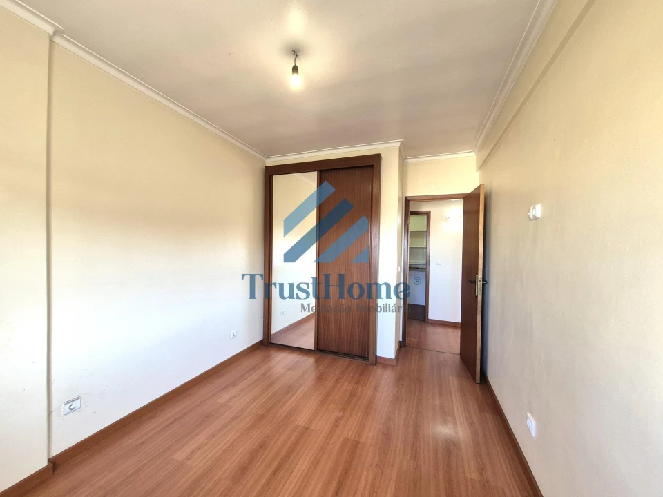 Apartamento T2 para Venda em Queluz e Belas Foto 16