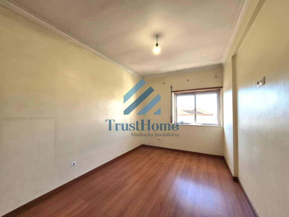 Apartamento T2 para Venda em Queluz e Belas Foto 19