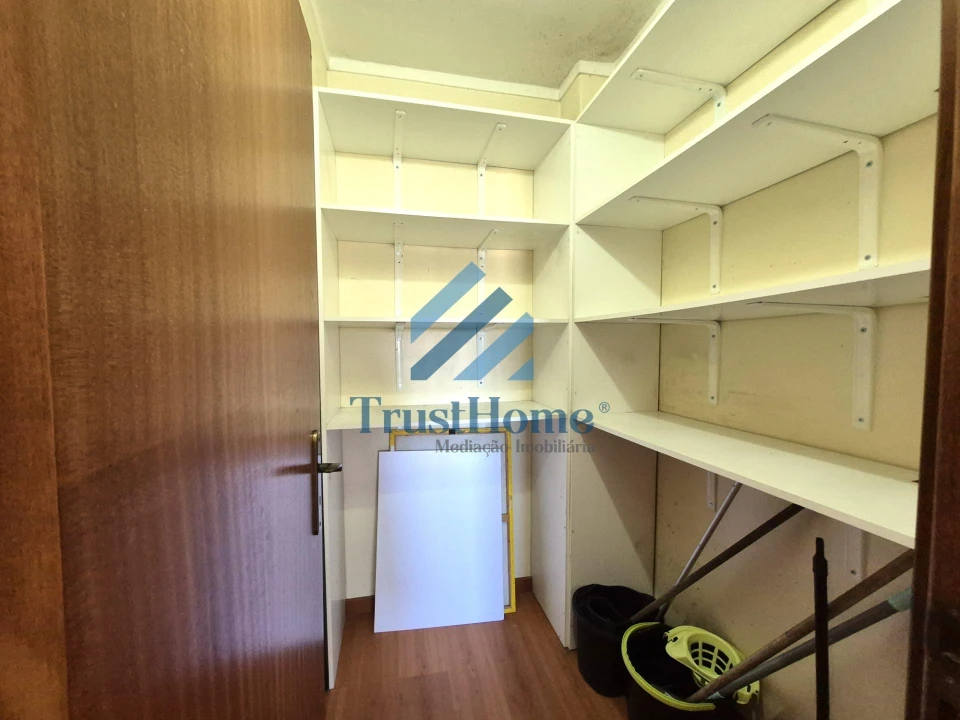 Apartamento T2 para Venda em Queluz e Belas Foto 21