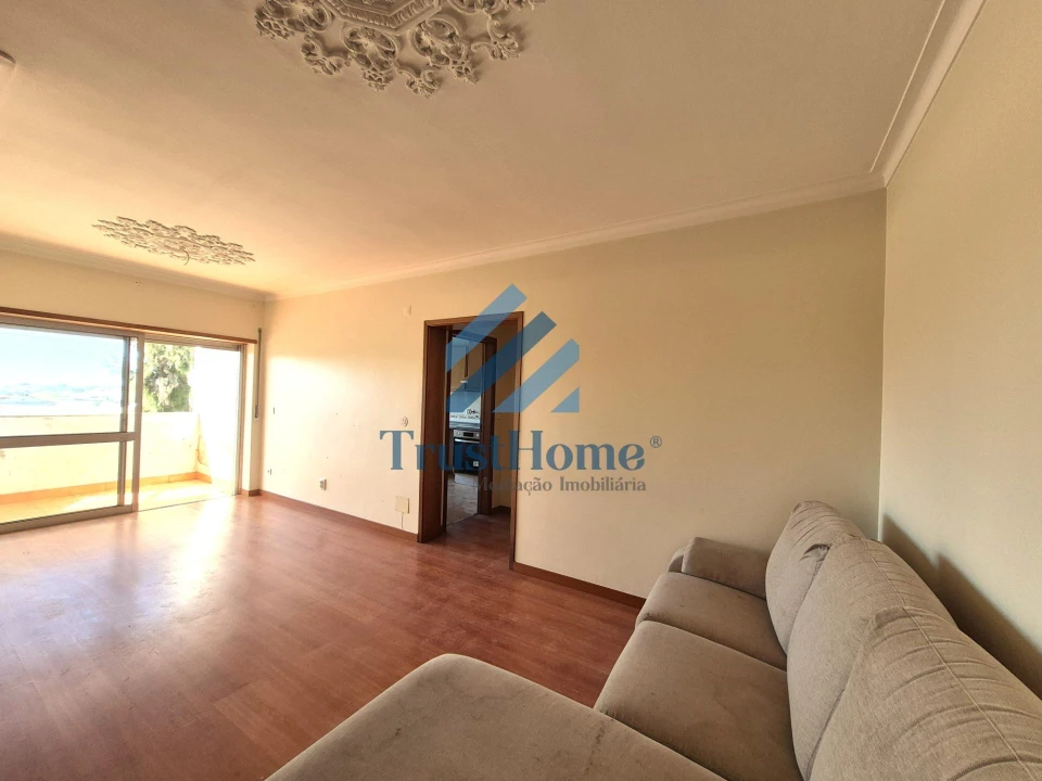 Apartamento T2 para Venda em Queluz e Belas Foto 6