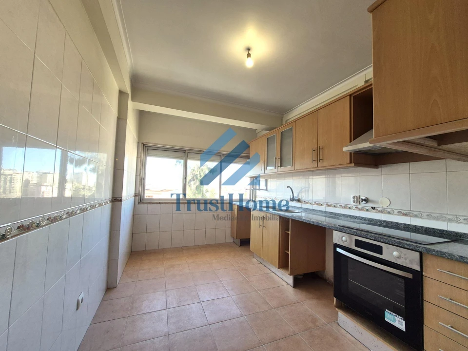 Apartamento T2 para Venda em Queluz e Belas Foto 8