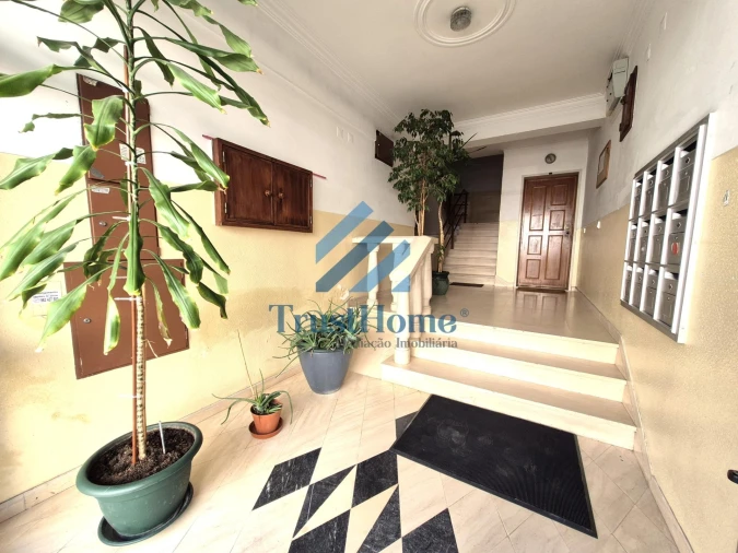 Apartamento T2 para Venda em Queluz e Belas Foto 22