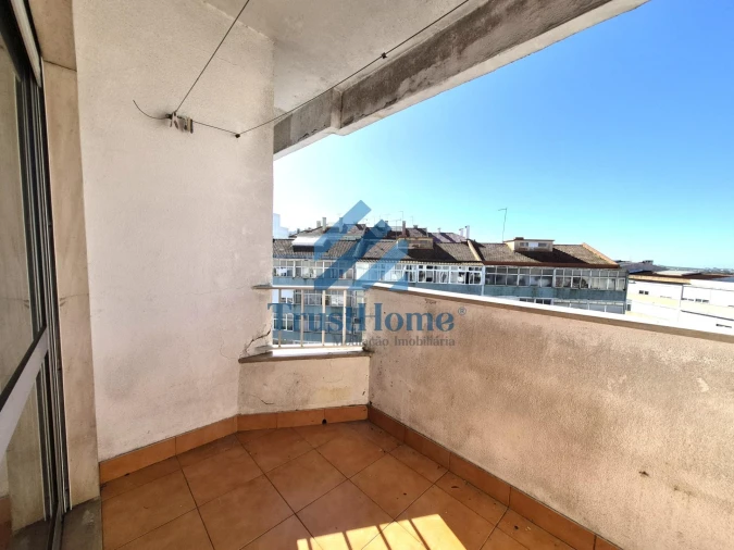 Apartamento T2 para Venda em Queluz e Belas Foto 4