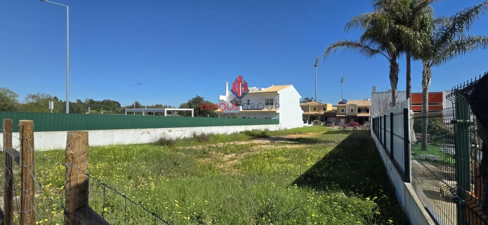 Terreno para Venda em Estômbar e Parchal Foto 1