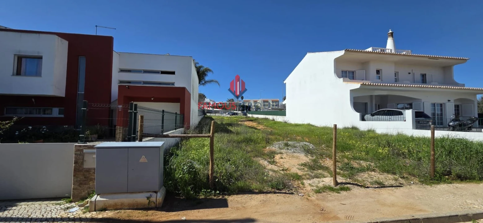 Terreno para Venda em Estômbar e Parchal Foto 3