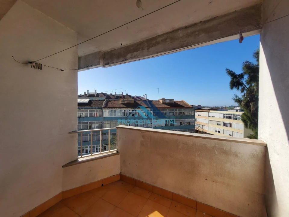 Apartamento T2 para Venda em Queluz e Belas Foto 11