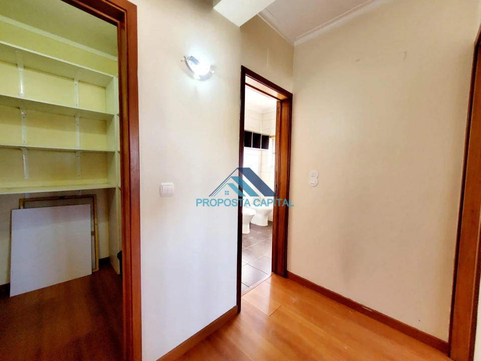 Apartamento T2 para Venda em Queluz e Belas Foto 12