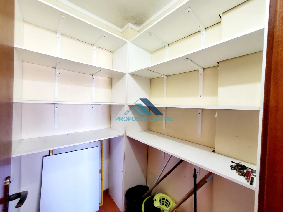 Apartamento T2 para Venda em Queluz e Belas Foto 14