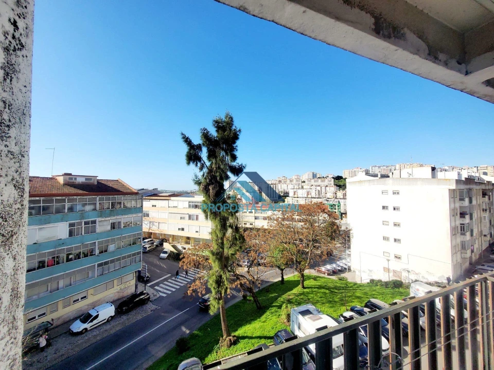 Apartamento T2 para Venda em Queluz e Belas Foto 28