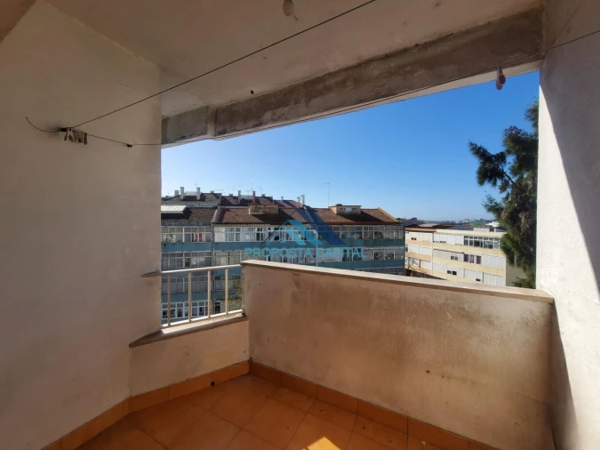 Apartamento T2 para Venda em Queluz e Belas Foto 11