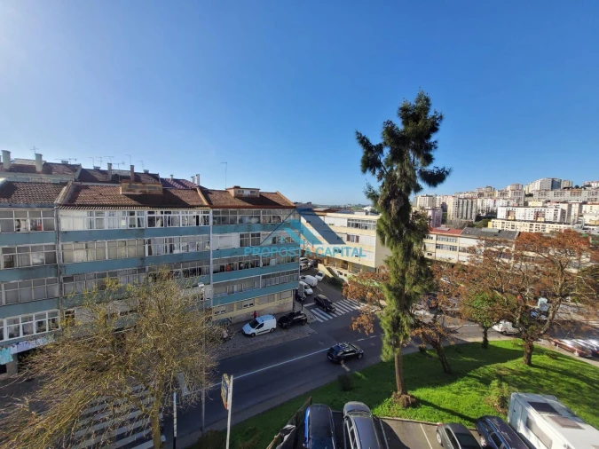 Apartamento T2 para Venda em Queluz e Belas Foto 25