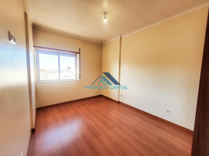 Apartamento T2 para Venda em Queluz e Belas Foto 29