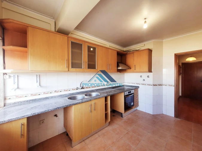 Apartamento T2 para Venda em Queluz e Belas Foto 6