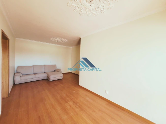 Apartamento T2 para Venda em Queluz e Belas Foto 9