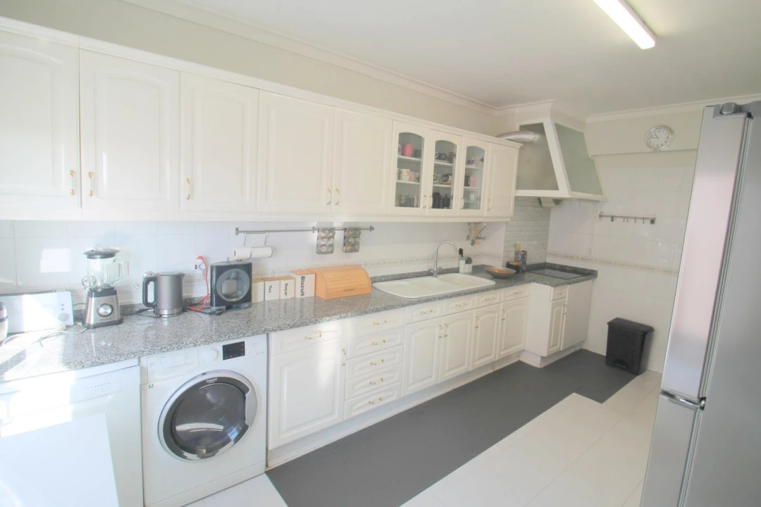 Apartamento T3 para Venda em Agualva e Mira-Sintra Foto 5