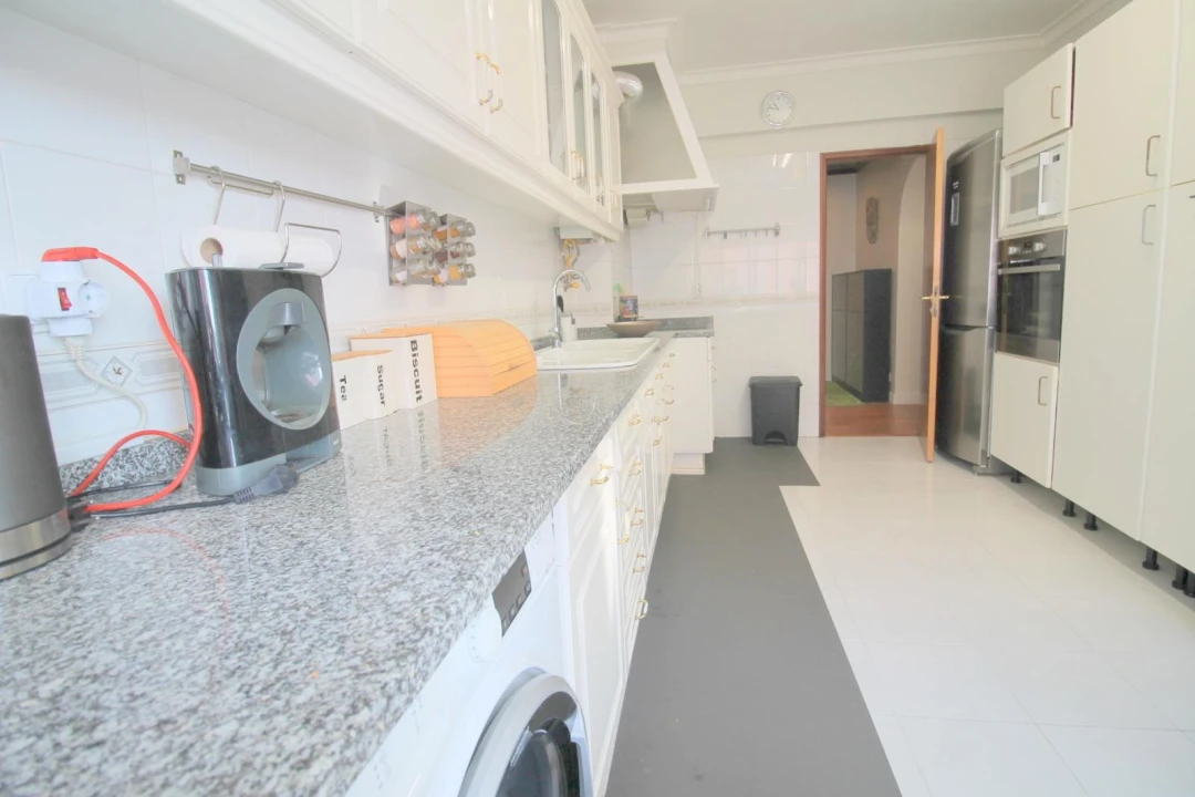 Apartamento T3 para Venda em Agualva e Mira-Sintra Foto 6