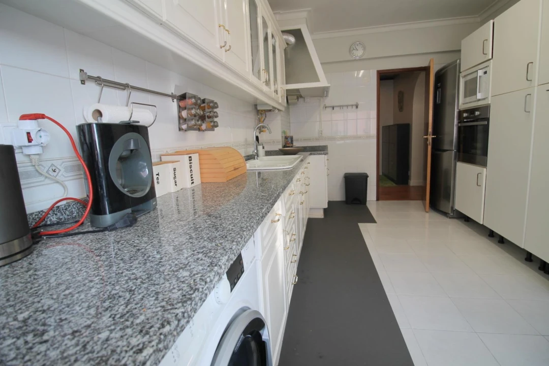 Apartamento T3 para Venda em Agualva e Mira-Sintra Foto 10