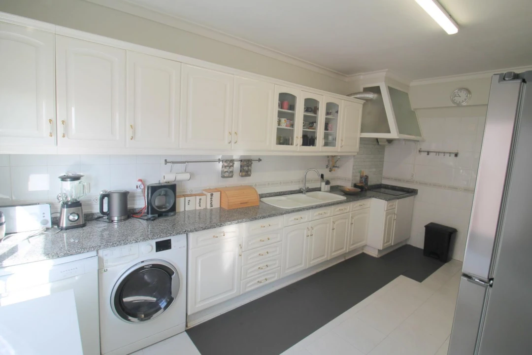 Apartamento T3 para Venda em Agualva e Mira-Sintra Foto 6