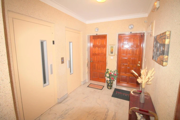 Apartamento T3 para Venda em Agualva e Mira-Sintra Foto 19